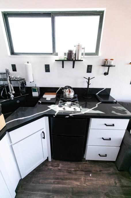 Grand Canyon Stargazing Off-Grid Tiny Home Valle Exterior photo