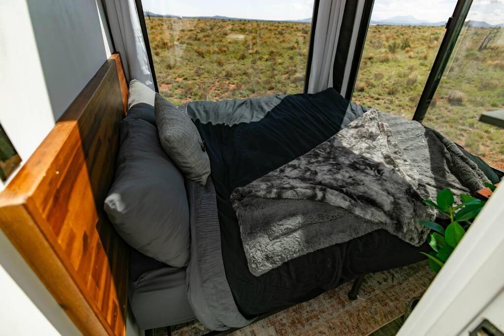 Grand Canyon Stargazing Off-Grid Tiny Home Valle Exterior photo